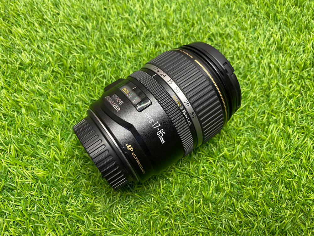 Canon EF-S 17-85mm 4-5.6 IS USM