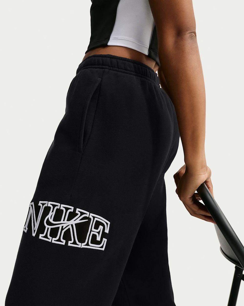 Брюки спортивные женские NIKE W NK STDO FLC MW OS LGO CF PNT