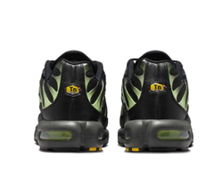 alt="Волнообразный TPU-каркас на Nike Air Max Plus DM0032-035"