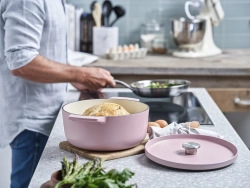KitchenAid Чугунная кастрюля 22 см 3,3 л розовая EAN 4894871026421