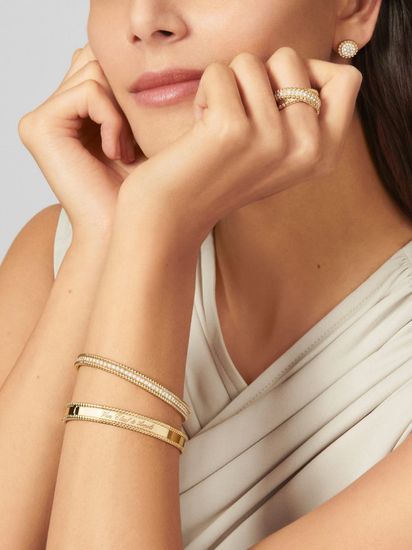 Браслет Perlee Signature Medium Van Cleef & Arpels