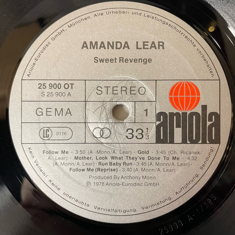 Винтажная виниловая пластинка LP Amanda Lear Sweet Revenge (Германия 1978) (С Плакатом)