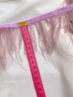 Перо цвета мягкой розы