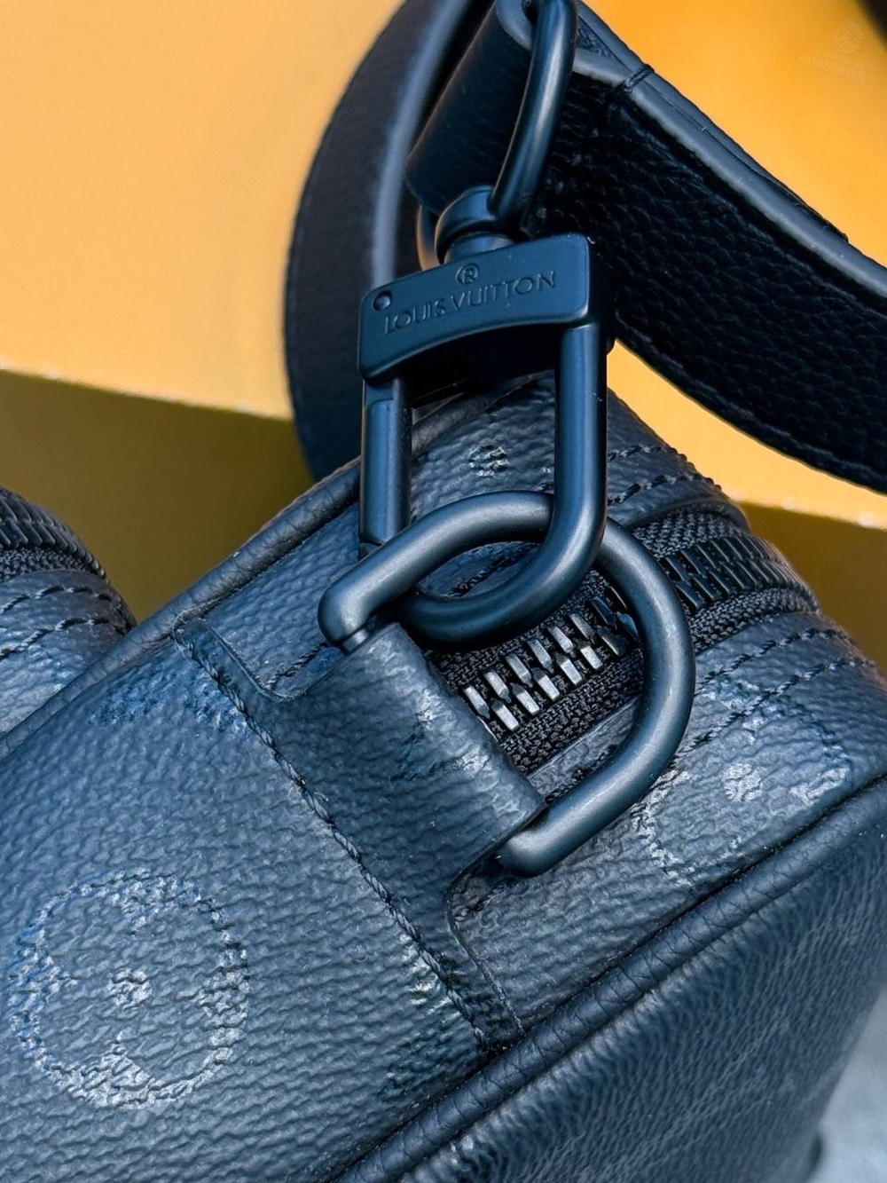 Сумка через плечо Louis Vuitton Nil G72