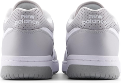 alt="New Balance 480 BB480LHI задняя часть с логотипом"