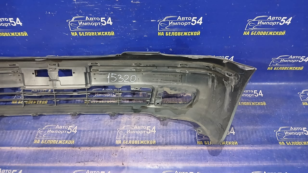 Бампер передний TOYOTA PROGRES 2001-2007
