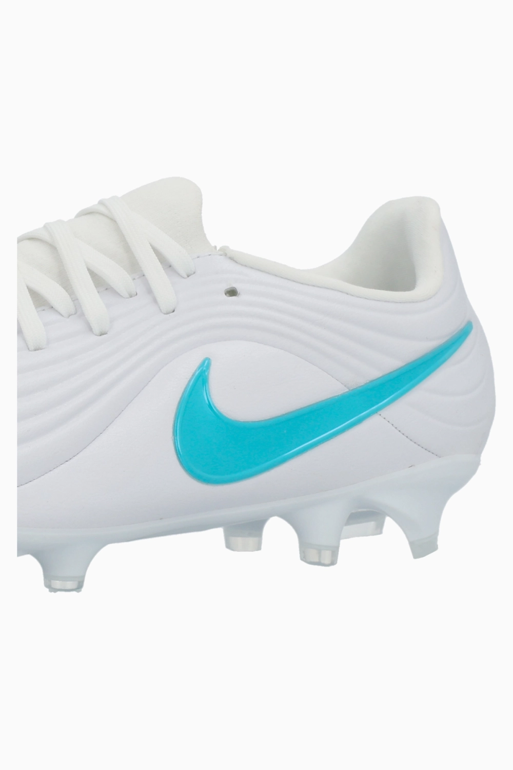 Бутсы Nike Tiempo Maestro Academy FG/MG - белый