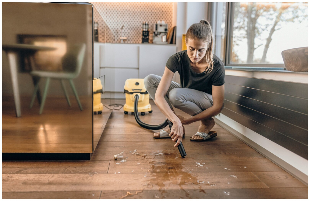 Хозяйственный пылесос KARCHER WD 2 Plus V-12/4/18 (1.628-000.0)