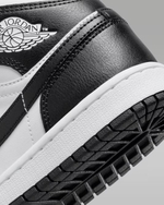 Air Jordan 1 Mid Женская обувь - NIKE