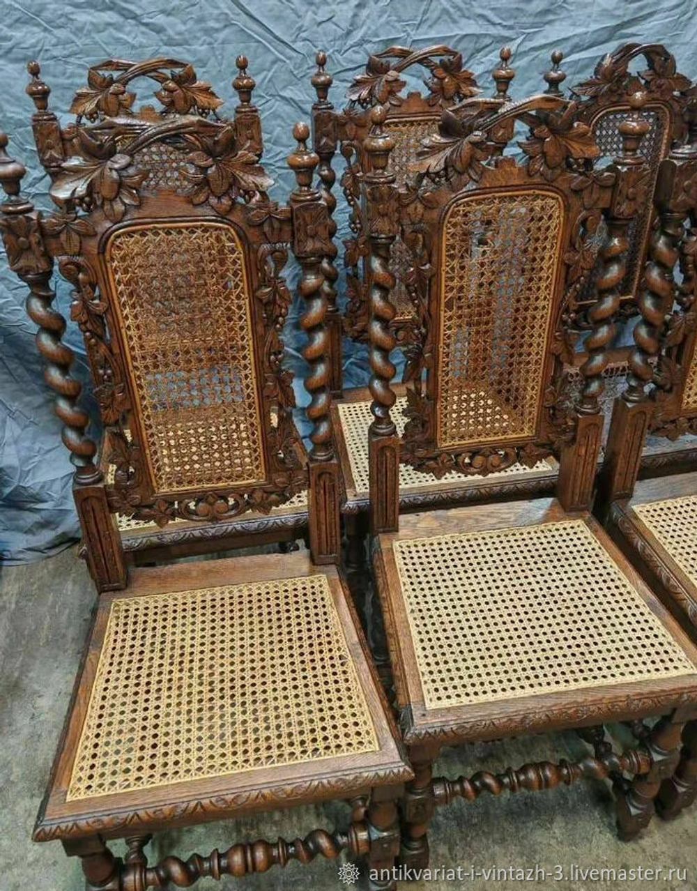 Старинные стулья ренессанс с ротангом 6 шт