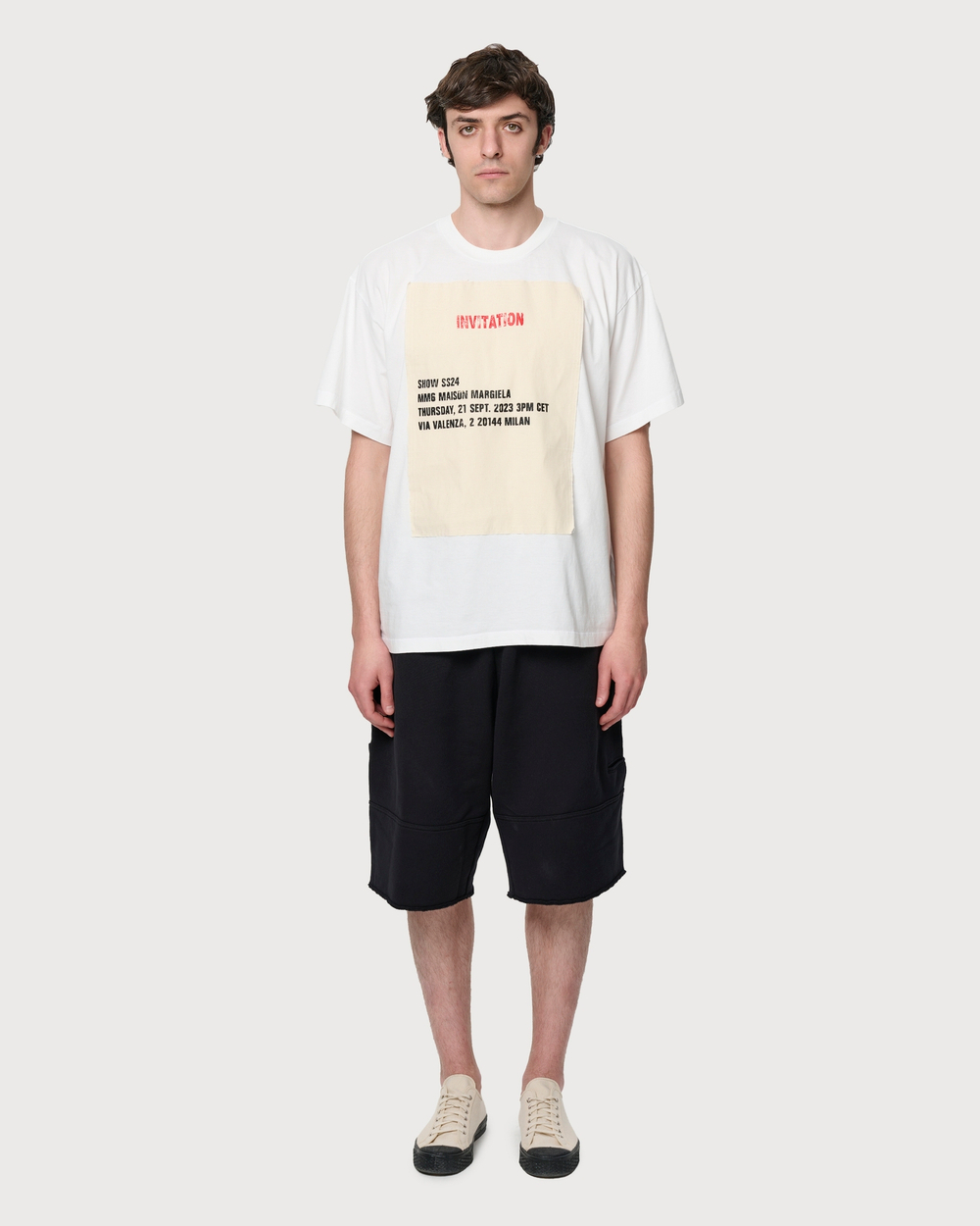 MM6 MAISON MARGIELA ФУТБОЛКА МУЖСКАЯ БЕЛАЯ С АППЛИКАЦИЕЙ