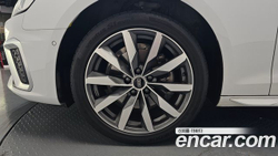 Audi A4 40 TFSI Premium — 2023