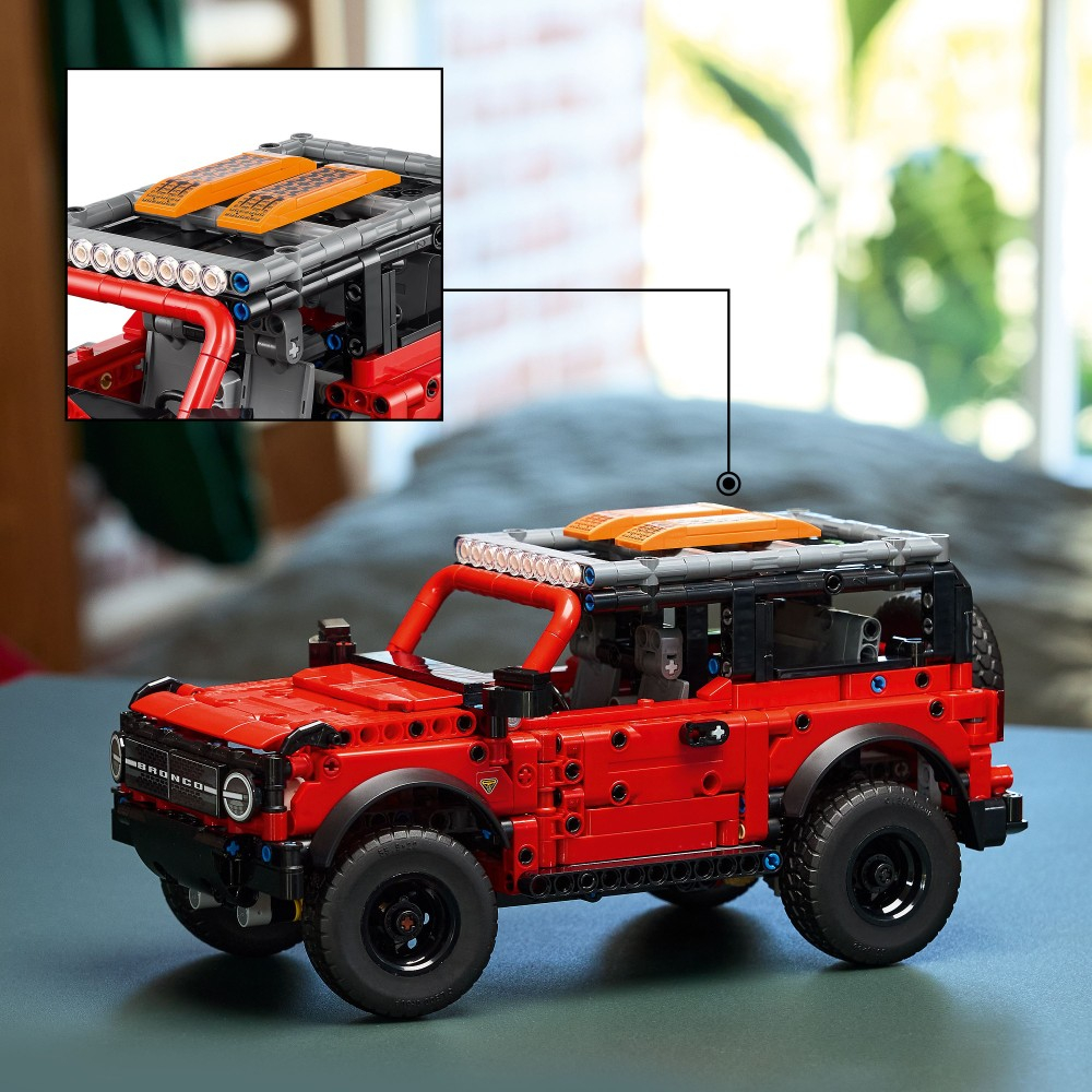 Конструктор LEGO Technic 42213 Форд Бронко