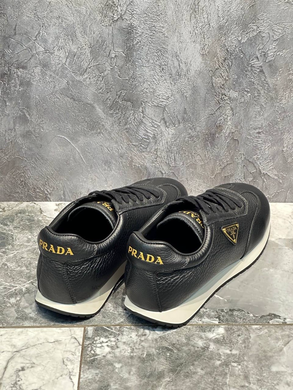 Кроссовки Prada