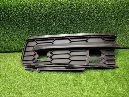 Решетка бампера правая Skoda Kodiaq (2016-2022)
