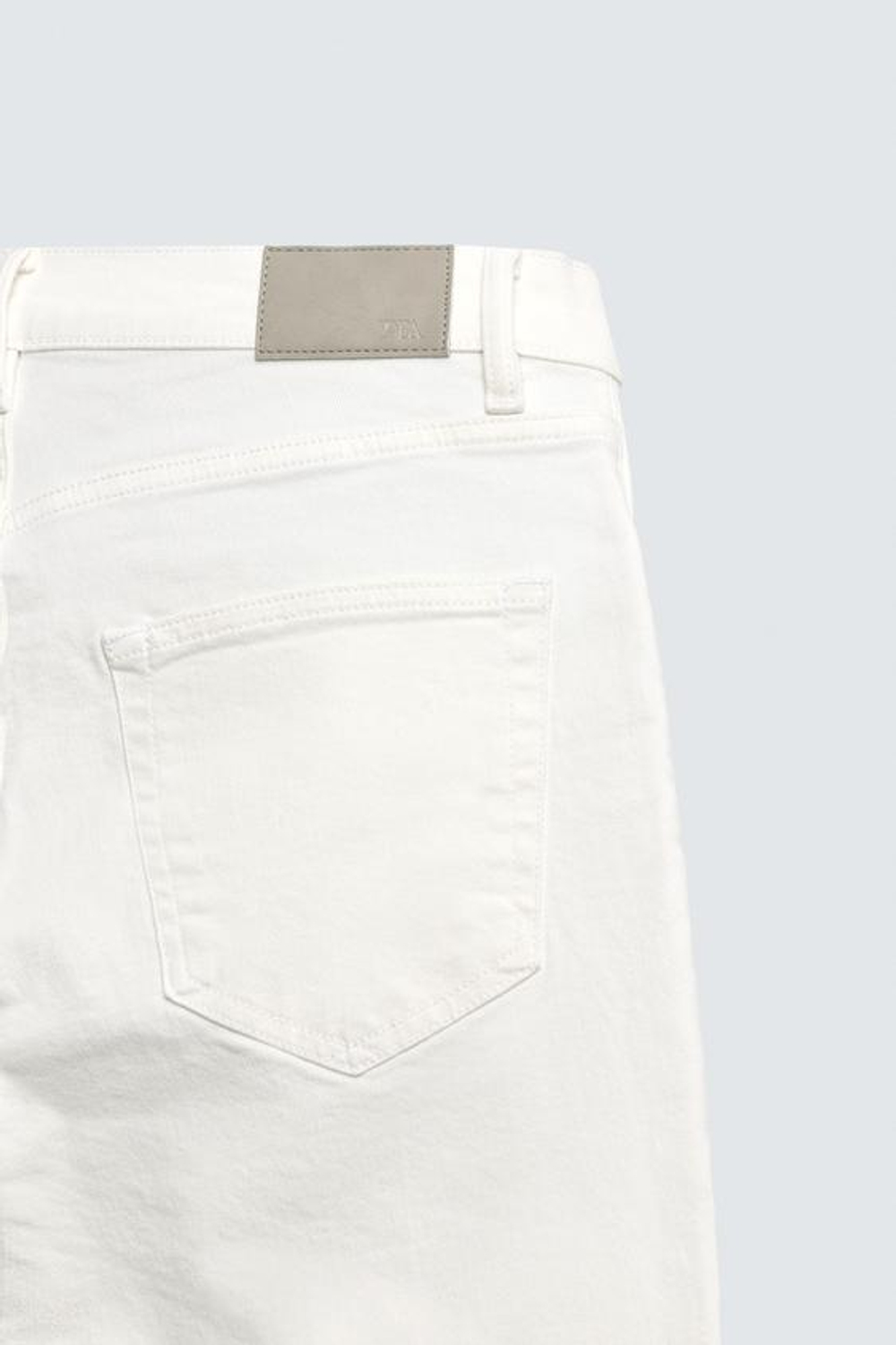 ZARA БАЗОВЫЕ ДЖИНСЫ SLIM FIT, ЖЕЛТОВАТО-БЕЛЫЙ