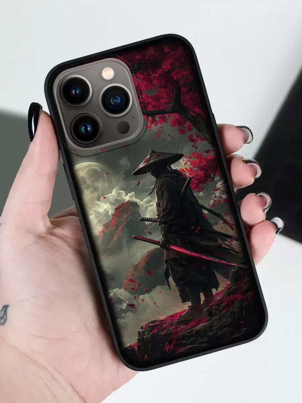 Чехол на iPhone 14 Pro с принтом