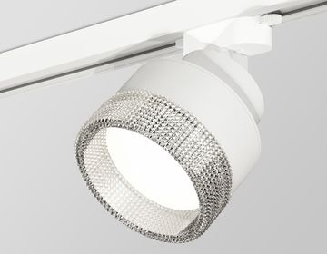 Комплект трекового светильника с композитным хрусталем 1*GX53 XT8101040 SWH/CL белый песок/прозрачный (A2524, A2105, C8101, N8480) Ambrella