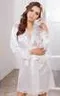 Lady in white 17253
