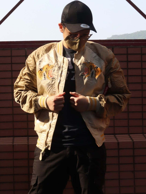 Куртка бомбер Alpha Souvenir Tiger Flight Jacket (белый/бежевый)