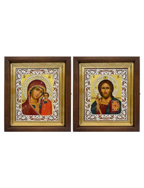 Рукописные иконы Казанской Божией Матери и Иисуса Христа — венчальная пара в деревянных киотах