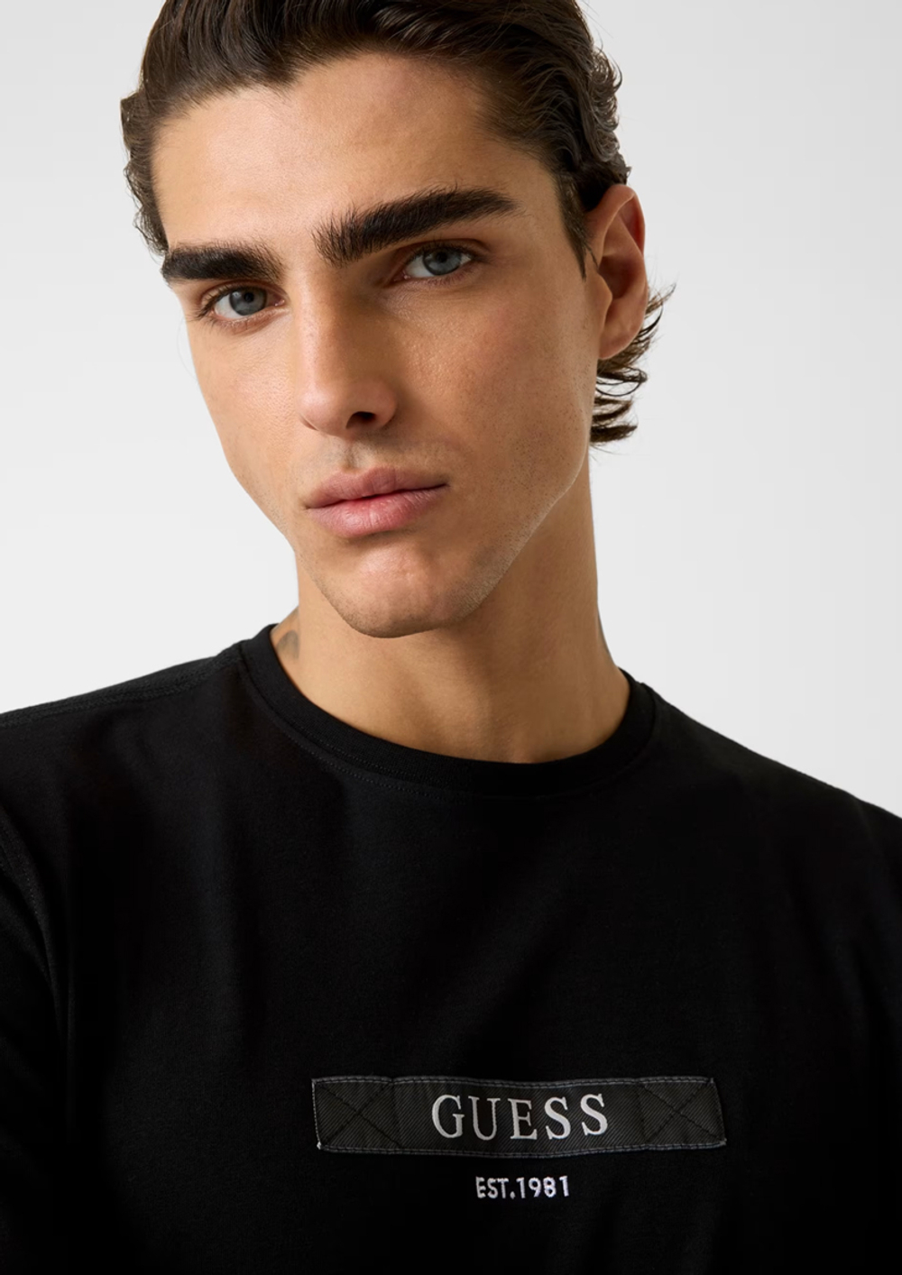 Лонгслив GUESS