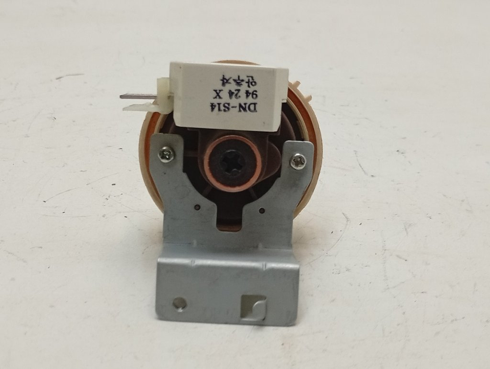 WF6458S7W кт65 Датчик уровня воды для стиральной машины Samsung DN-S14 б/у