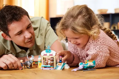 Конструктор LEGO Disney 43256 Приключение Анны на санях