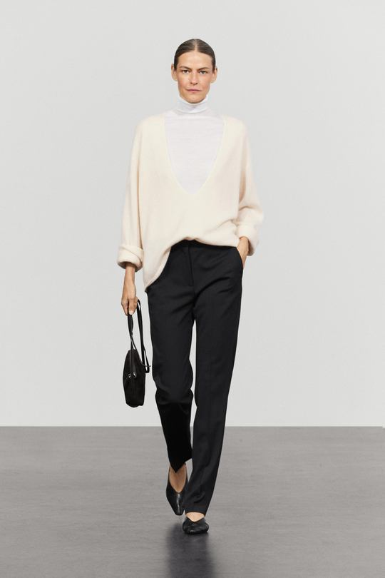 Massimo Dutti Брюки из микровельвета кроя slim straight со средней посадкой, темно-синий