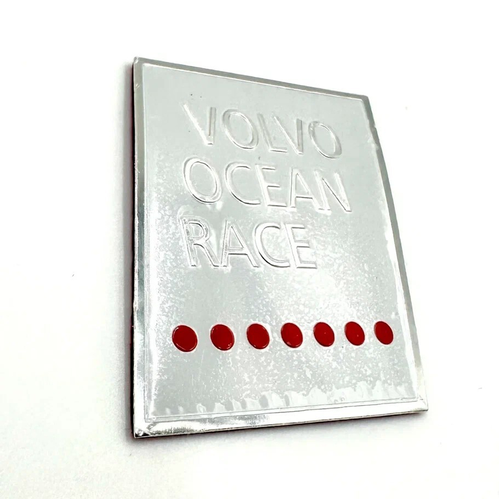Наклейка Volvo Ocean Race объемная полиуретановая Серебристая с красным (шильдик Вольво, 5,5х4,5см)