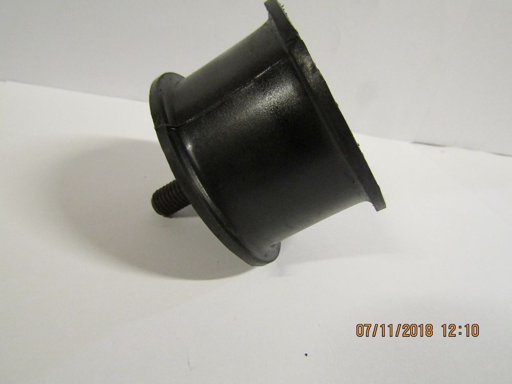 Амортизатор (80х48х1Ш М12х32) платформы двигателя TSS-СР-240/SHOCK ABSORBER