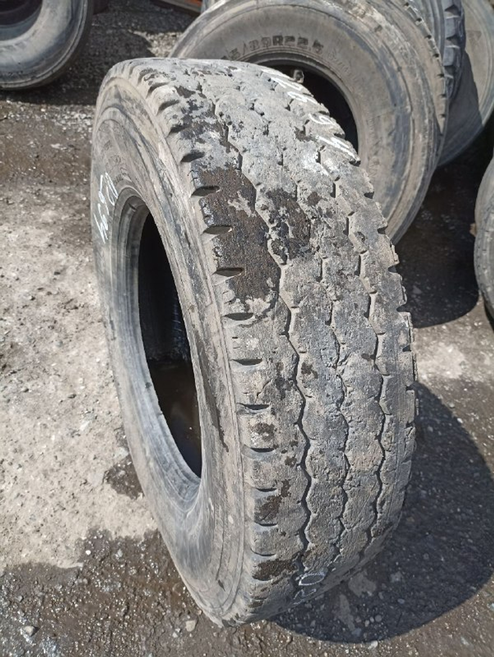 295/80R22.5 Bridgestone M840 шина б/у