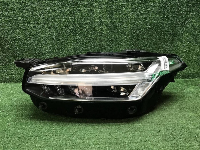 Фара левая Volvo XC90 2 (14-19) Full LED