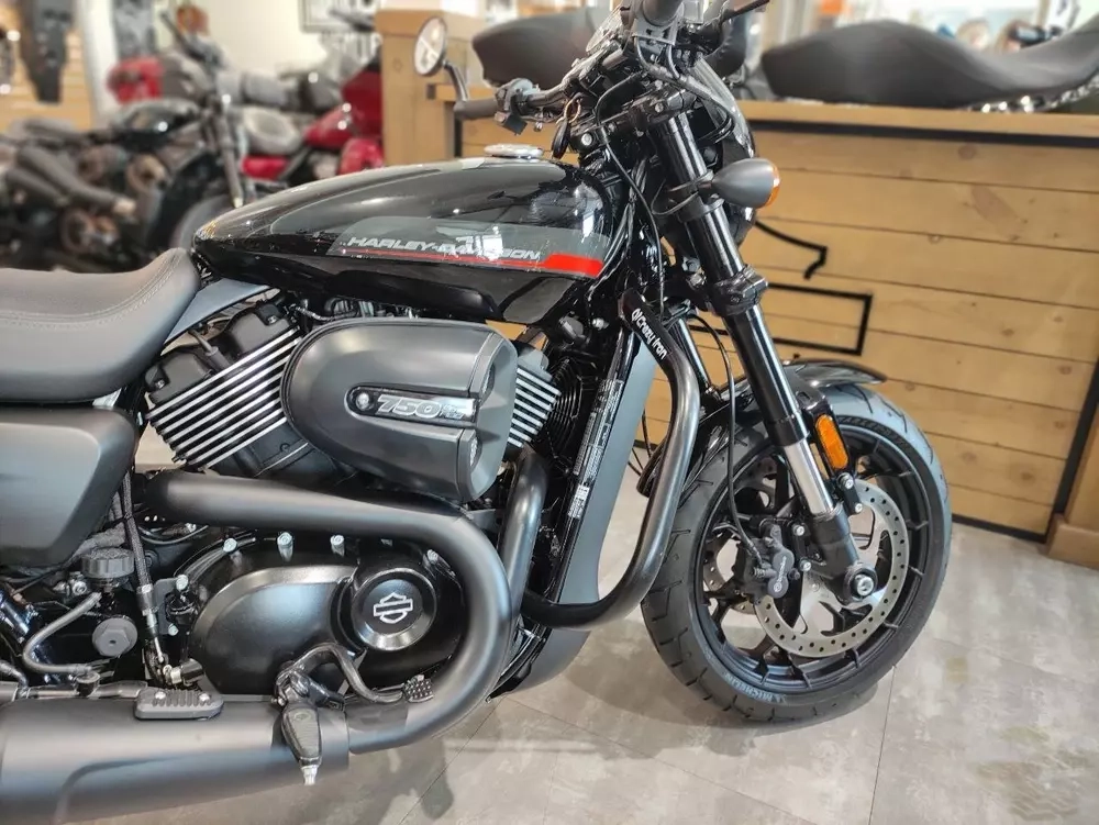 Harley-Davidson Street Rod vivid black 2021
