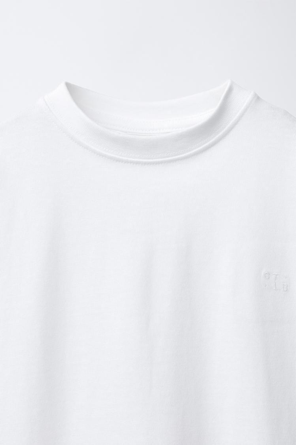 ZARA ФУТБОЛКА HEAVYWEIGHT С ВЫШИВКОЙ, БЕЛЫЙ