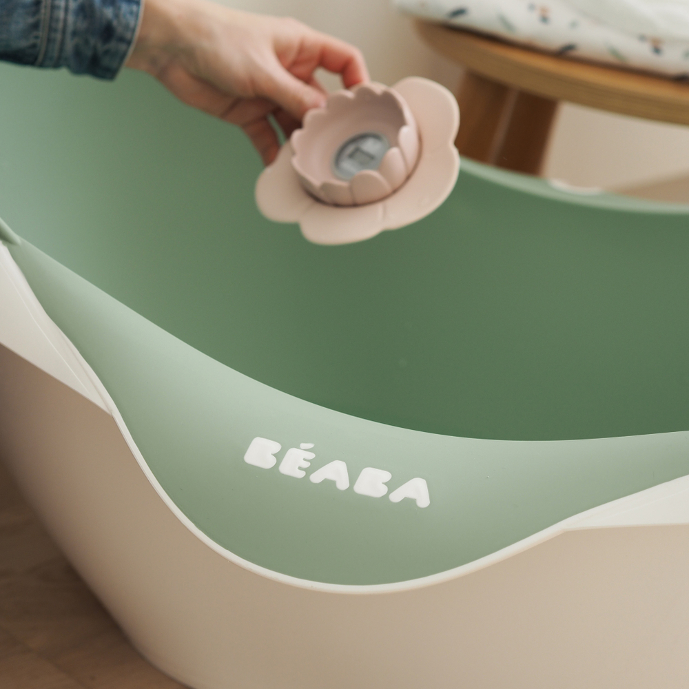 Детская ванночка для купания новорожденных BEABA зеленая