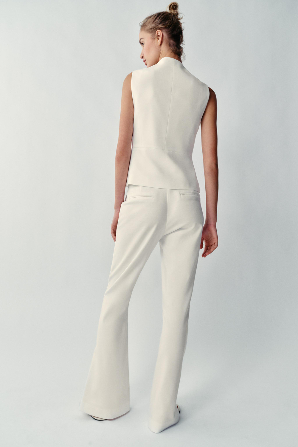 БРЮКИ С РАЗРЕЗАМИ СНИЗУ — ZARA