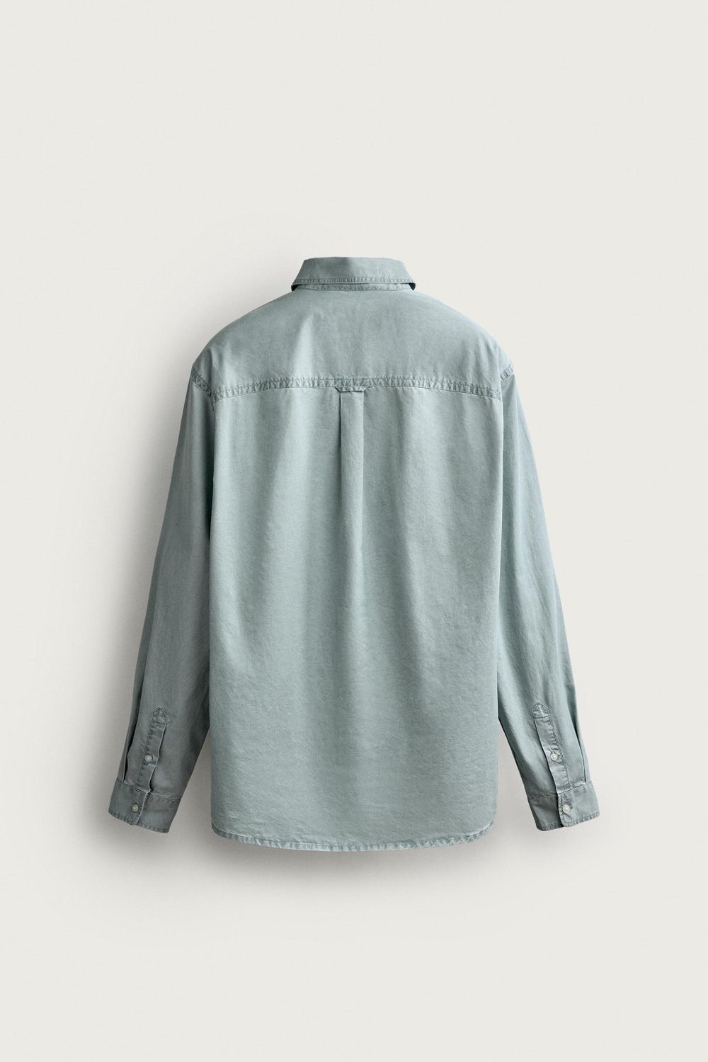 РУБАШКА RELAXED FIT С ЭФФЕКТОМ ПОТЕРТОСТИ — ZARA · 6887/303