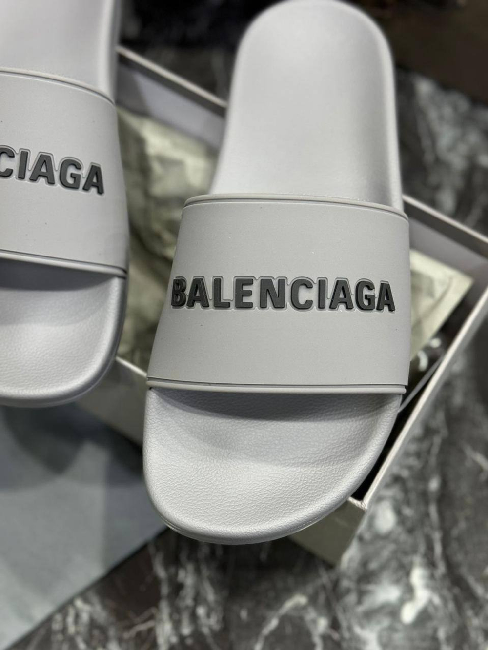 Шлепанцы Balenciaga