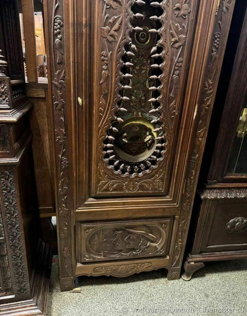 Антикварные напольные часы бретонь