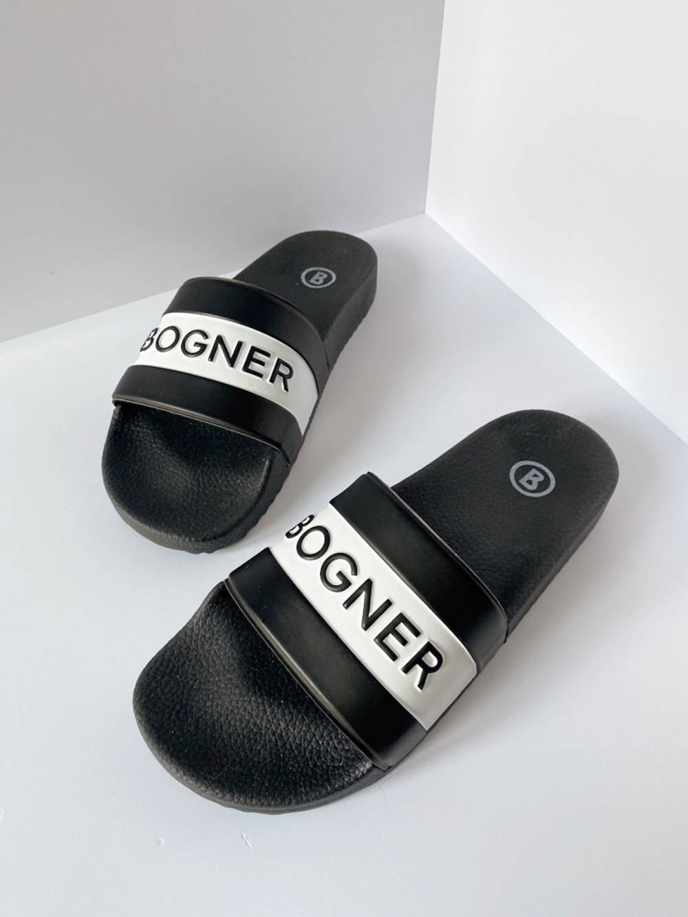 Новые шлепанцы Bogner, 40