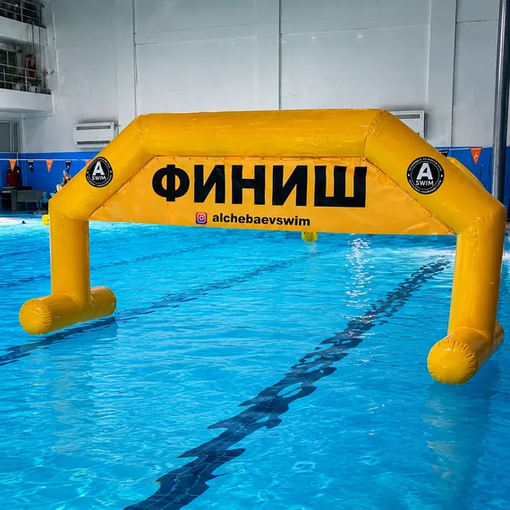 Герметичная надувная арка на опорах