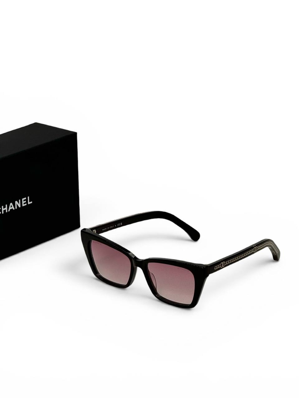 Солнцезащитные очки CHANEL