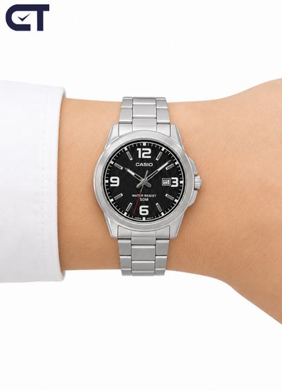 Casio MTP-1308D-1B Standard часы наручные мужские — классическая модель с чёрным циферблатом и стальным браслетом