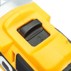 Дрель-шуруповерт аккумуляторная (JCB-BLCD-B-E) 18V, max 65Nm в комплекте с зарядным устройством (JCB-18VFC-E) 2.4A и батареей аккуму(JCB-20LI-E) 2.0AH JCB JCB-18BLCD-2XB-E