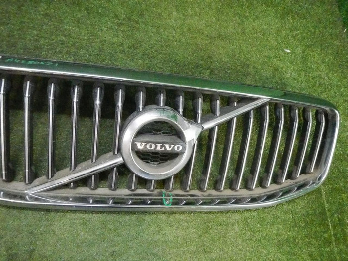 Решетка радиатора Volvo XC60 2 (2017-2021)