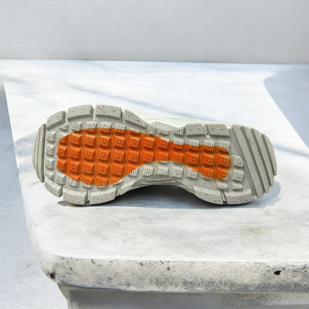 Nike Zoom Vomero Roam • Light Silver