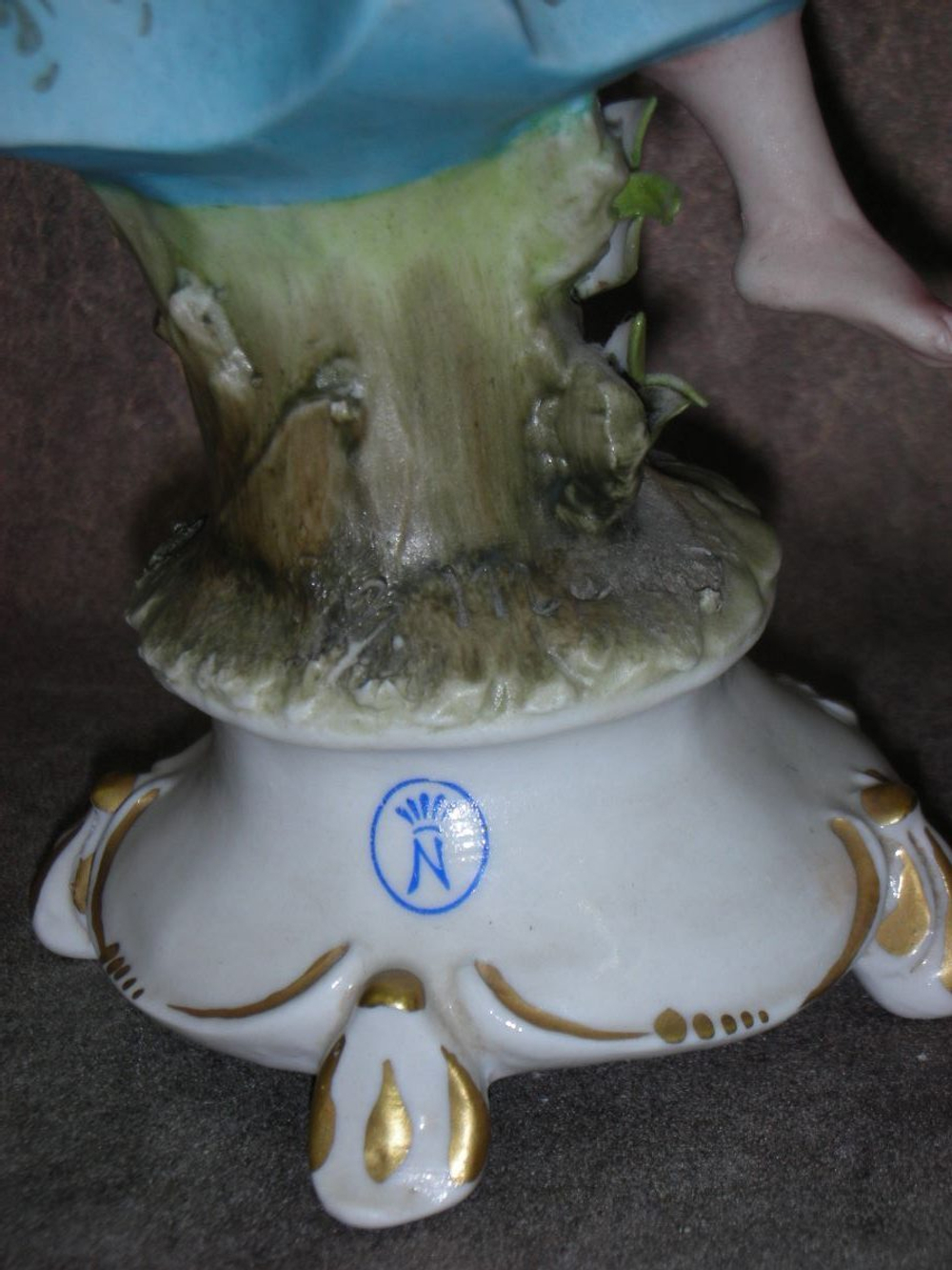 Статуэтка. Фарфор. Детский танец пара. Capodimonte. Италия