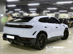 Lamborghini Urus 4.0 V8 SE — 2025