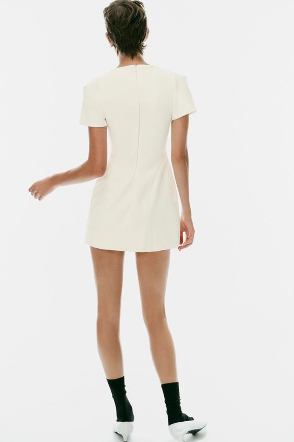ZARA МИНИ-ПЛАТЬЕ СО СКЛАДКАМИ, ЖЕЛТОВАТО-БЕЛЫЙ